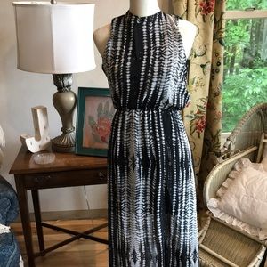 🆕 black and white dress